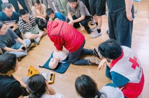 掌握急救技能：如何高效参与急救知识培训？
