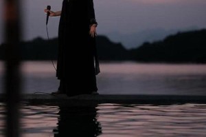 者来女与玉盘的时空共振，时空织女与玉盘的量子纠缠