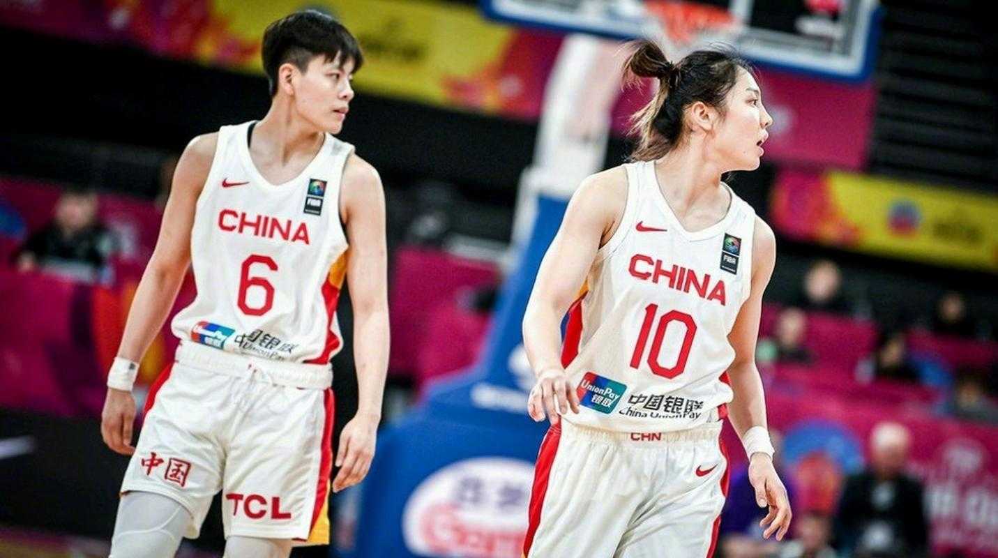 中国女篮亚洲杯开门红，以热血与信念书写亚洲篮球新传奇